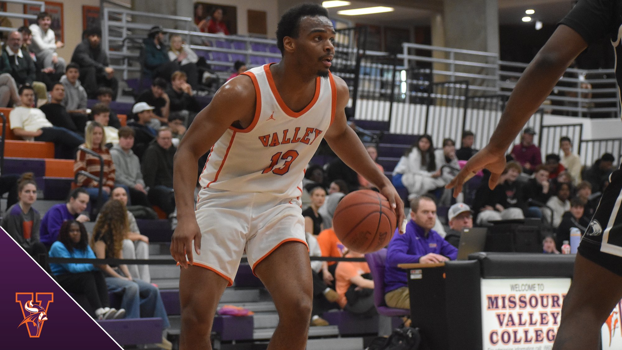 Men's Basketball Suffers Home Loss to Central Methodist